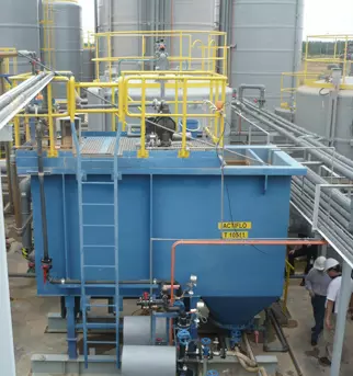 Stormwater treatment system with filtration tank and surrounding piping